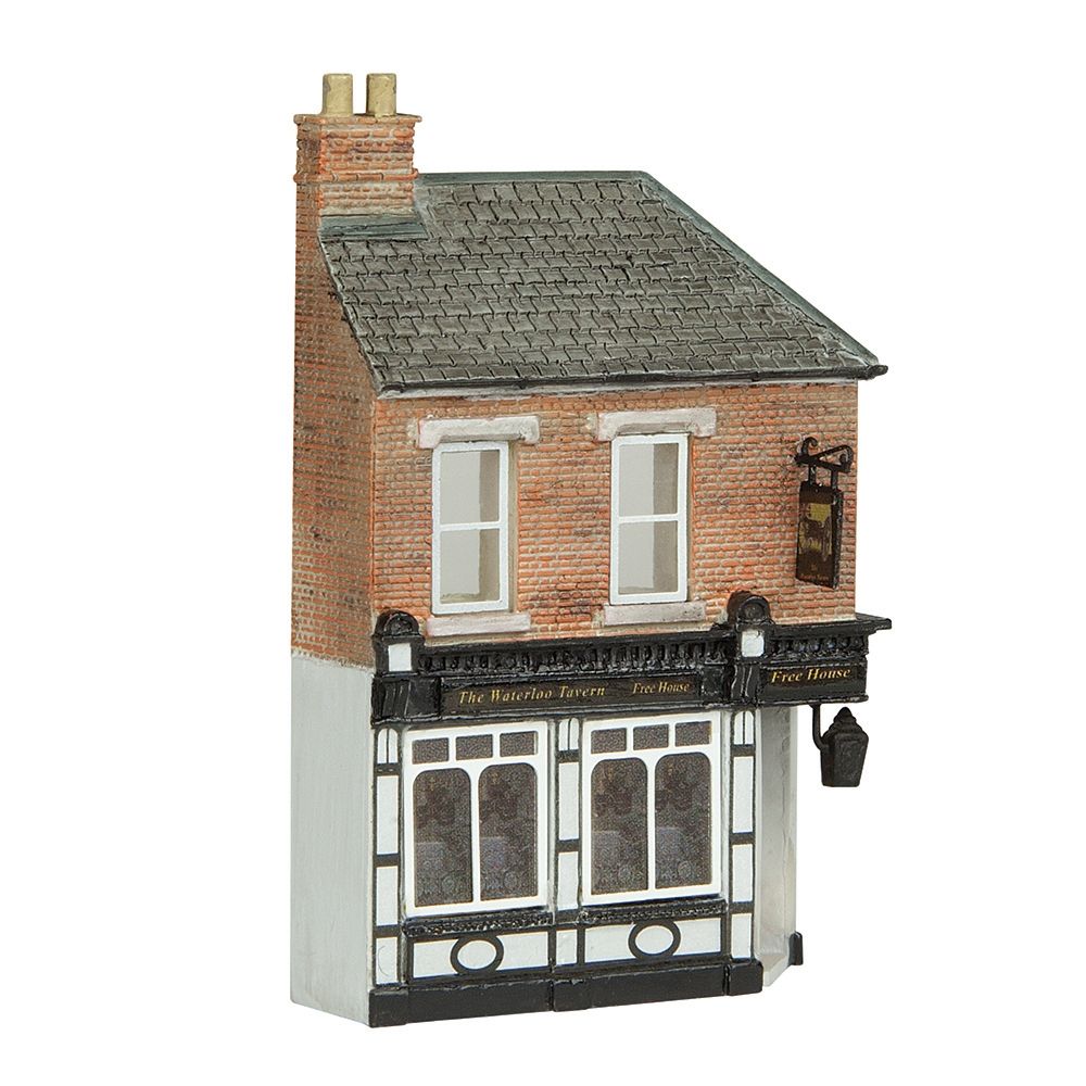 Bachmann Europe Plc Low Relief Corner Pub